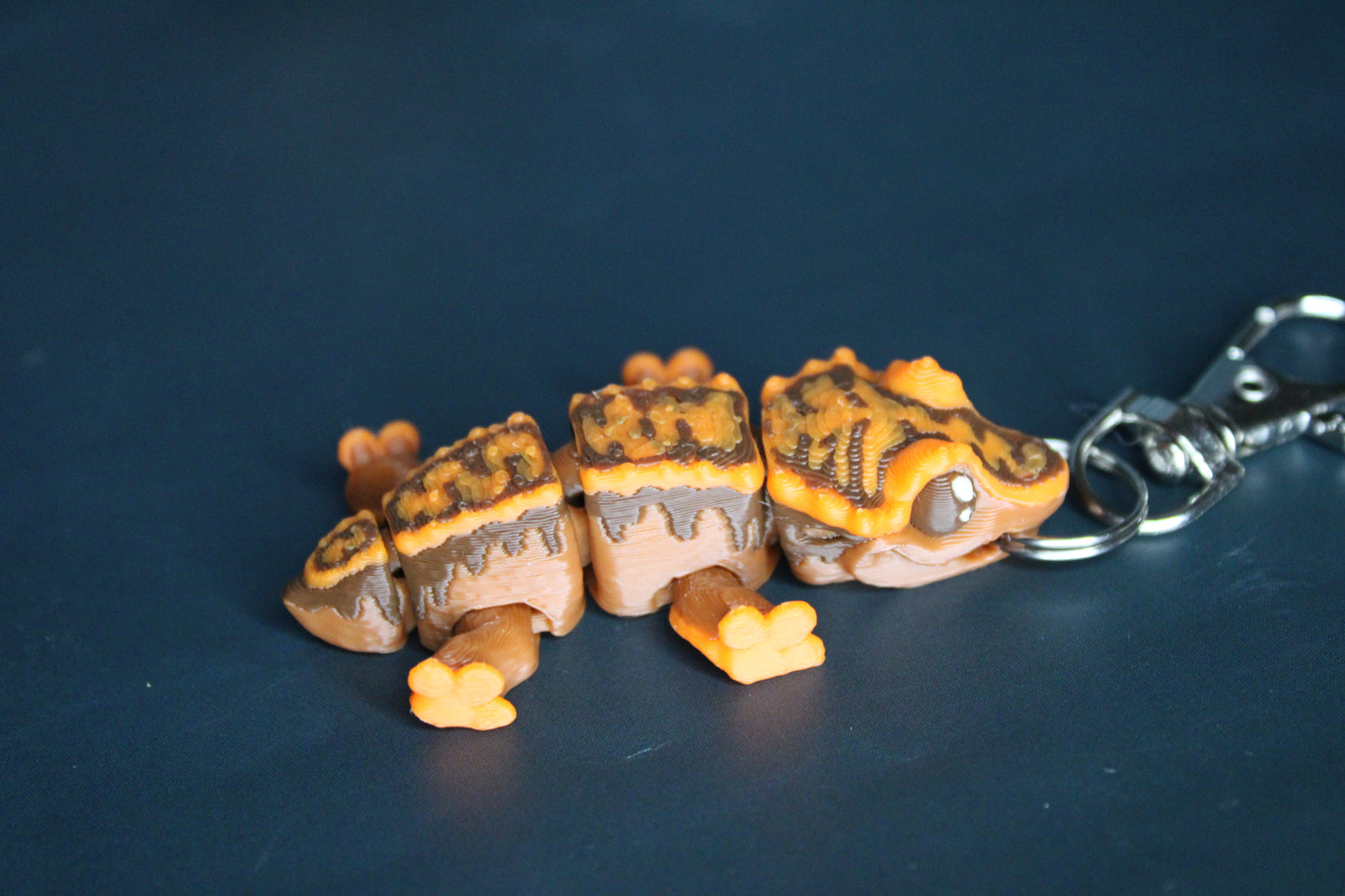 Keychain: Crested Gecko Fidget-Realistic Multicolor