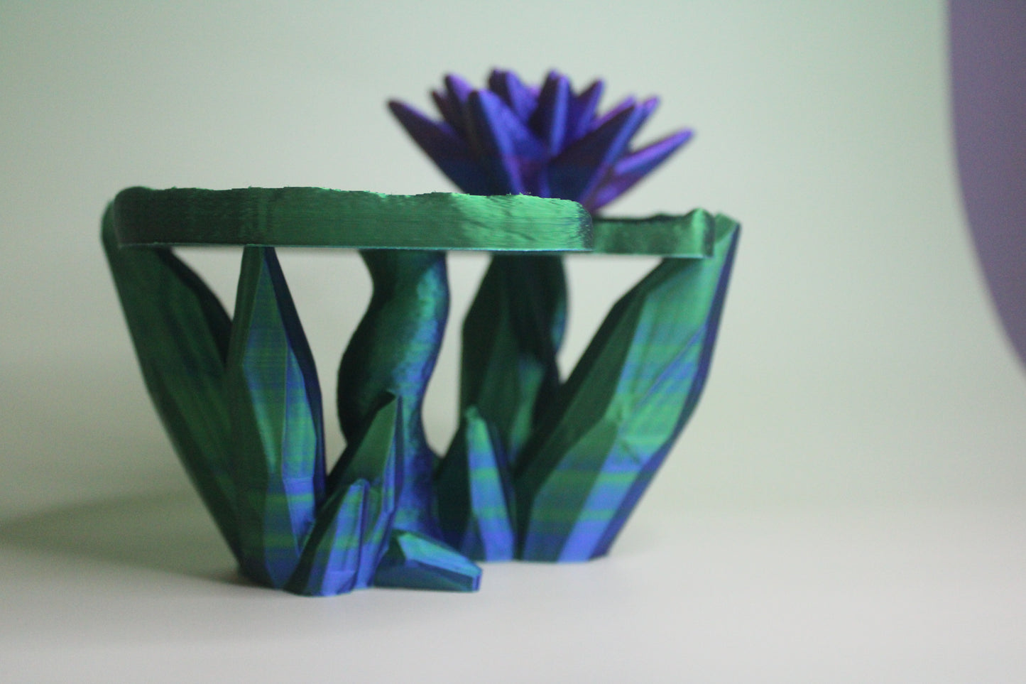 Lilypad Crystal Stand